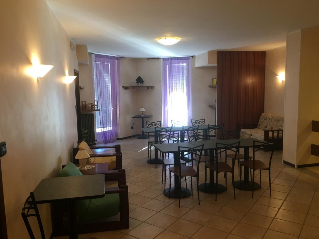 Albergo La Grolla Antey-Saint-Andre Exterior photo